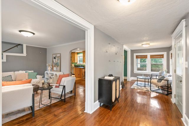 650 37th Street, Des Moines, IA 50312