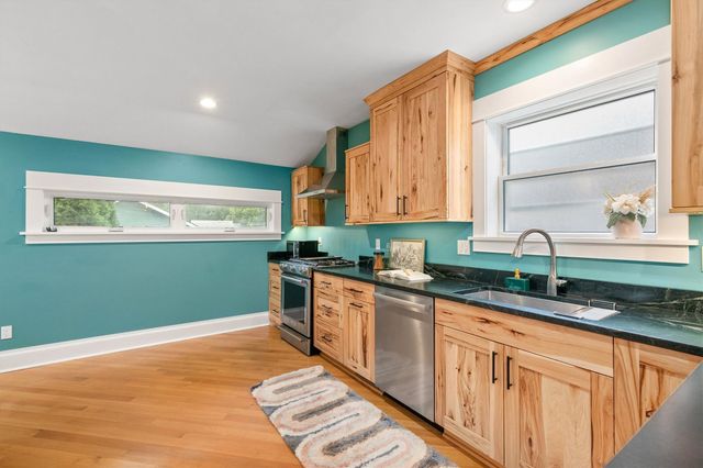 650 37th Street, Des Moines, IA 50312