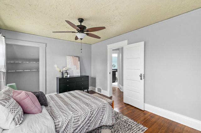 650 37th Street, Des Moines, IA 50312