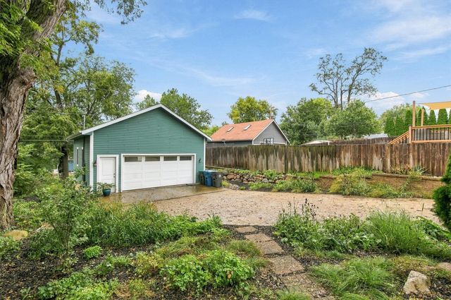 650 37th Street, Des Moines, IA 50312