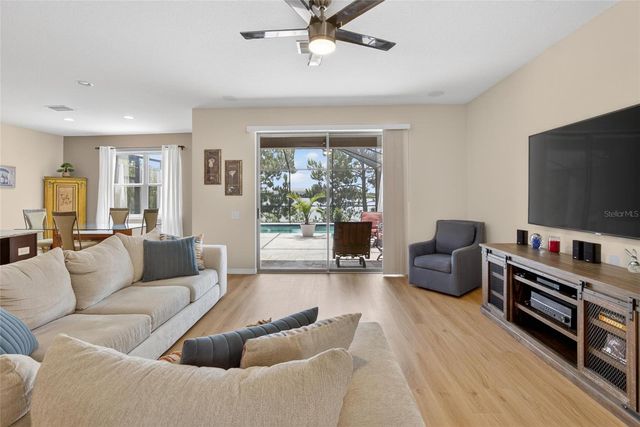 6207 MAGNOLIA PARK BLVD, Riverview, FL 33578