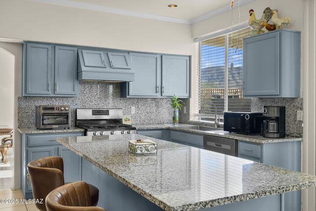 39 Avenida Pastor, Rio Rico, AZ 85648