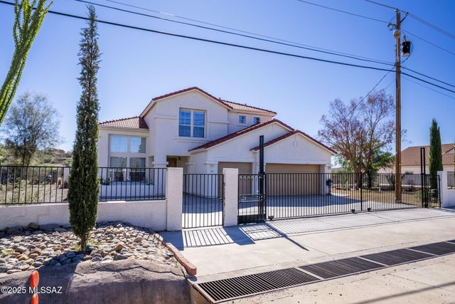 39 Avenida Pastor, Rio Rico, AZ 85648