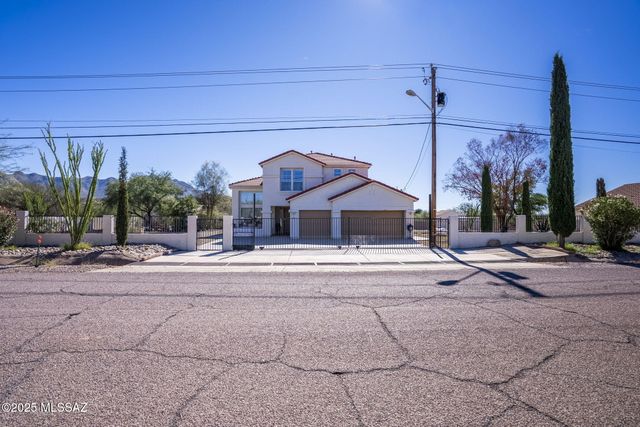 39 Avenida Pastor, Rio Rico, AZ 85648