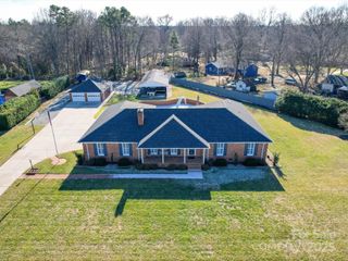 7169 Pleasant Grove Road, Charlotte, NC 28216