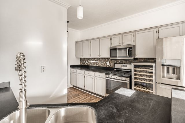 349 Cobblesprings Court, Avon, IN 46123