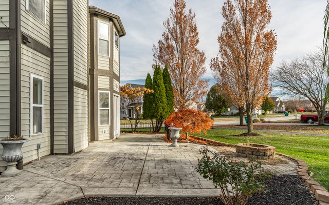 349 Cobblesprings Court, Avon, IN 46123