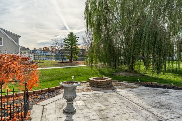 349 Cobblesprings Court, Avon, IN 46123