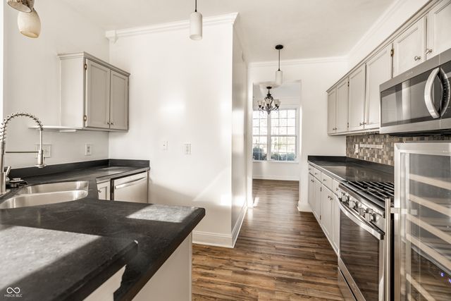 349 Cobblesprings Court, Avon, IN 46123