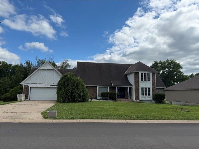 15111 E 44th Street, Independence, MO 64055