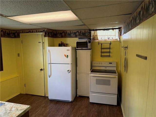 15111 E 44th Street, Independence, MO 64055