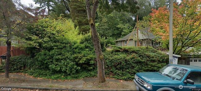 11744 35th Avenue NE, Seattle, WA 98125