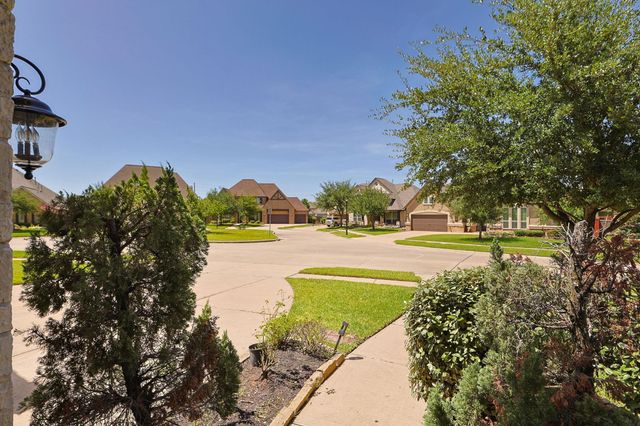 9739 Reston River Lane, Cypress, TX 77433