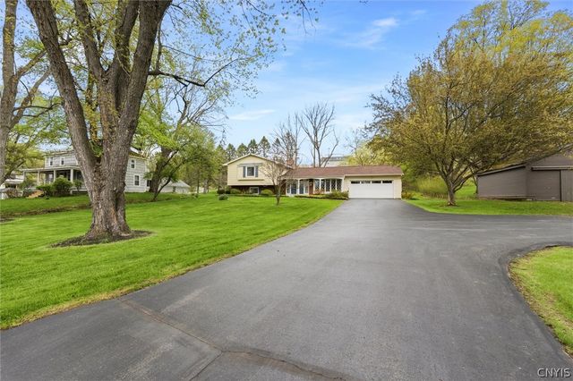 5514 North Manlius Street, Manlius, NY 13066