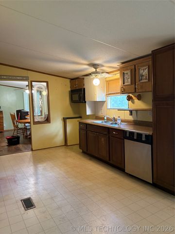 35977 W 31st Street S, Mannford, OK 74044