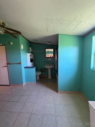35977 W 31st Street S, Mannford, OK 74044