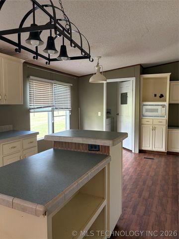 35977 W 31st Street S, Mannford, OK 74044