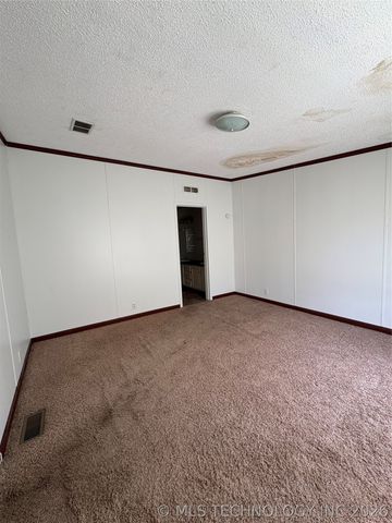 35977 W 31st Street S, Mannford, OK 74044
