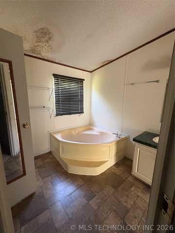 35977 W 31st Street S, Mannford, OK 74044