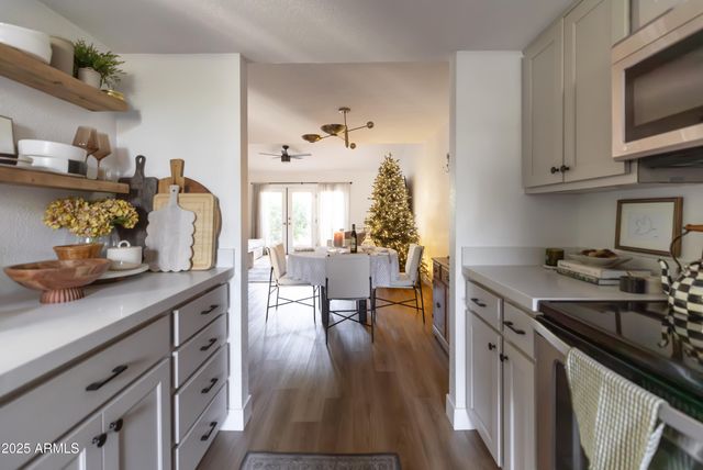 2906 E AVENIDA OLIVOS --, Phoenix, AZ 85016