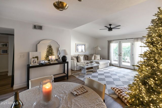 2906 E AVENIDA OLIVOS --, Phoenix, AZ 85016