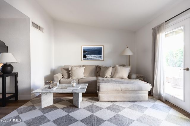 2906 E AVENIDA OLIVOS --, Phoenix, AZ 85016