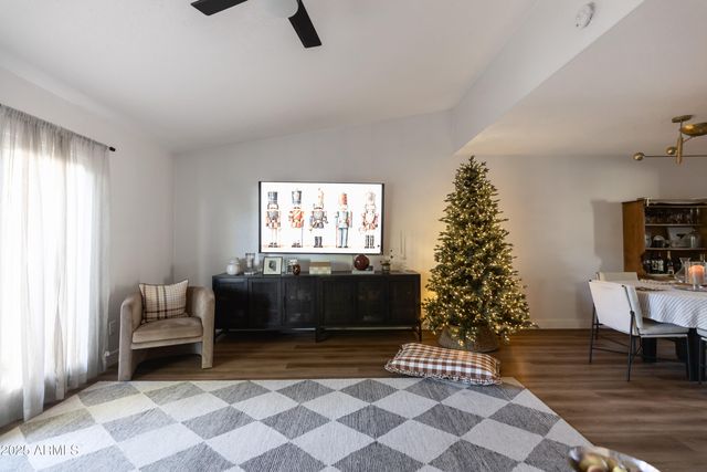 2906 E AVENIDA OLIVOS --, Phoenix, AZ 85016