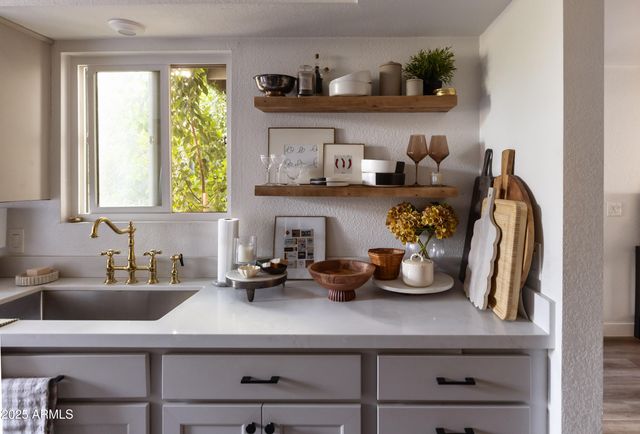 2906 E AVENIDA OLIVOS --, Phoenix, AZ 85016