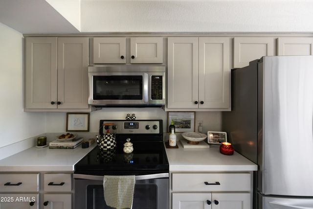 2906 E AVENIDA OLIVOS --, Phoenix, AZ 85016