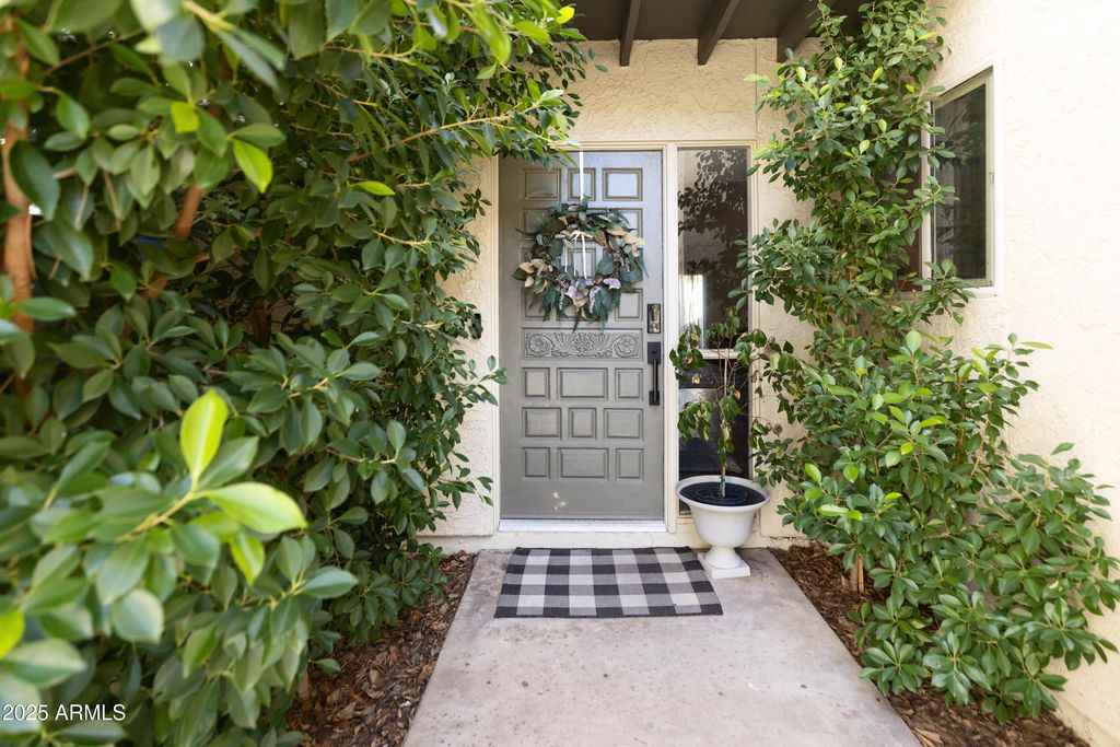 2906 E AVENIDA OLIVOS --, Phoenix, AZ 85016