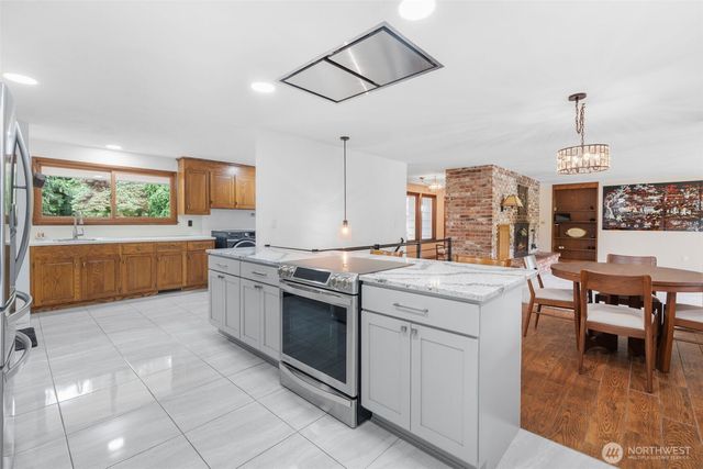 3211 SE Kamilche Point Road, Shelton, WA 98584