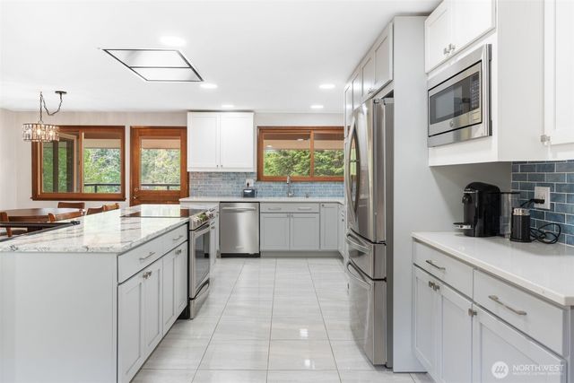 3211 SE Kamilche Point Road, Shelton, WA 98584