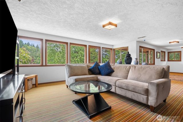 3211 SE Kamilche Point Road, Shelton, WA 98584