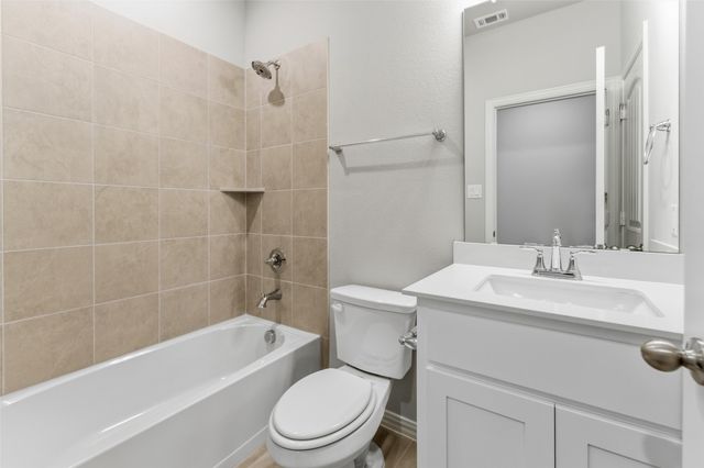 3515 Helena Street, Gainesville, TX 76240