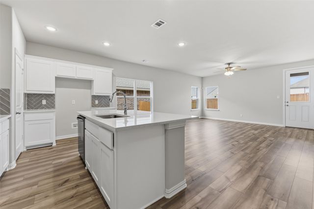 3515 Helena Street, Gainesville, TX 76240