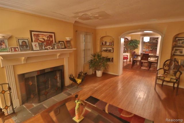 2720 Woodstock Drive, Detroit, MI 48203