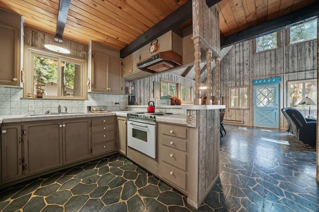 26480 Crawley Ln, Pioneer, CA 95666