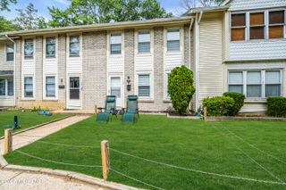 158 Stratford Place, Lakewood, NJ 08701