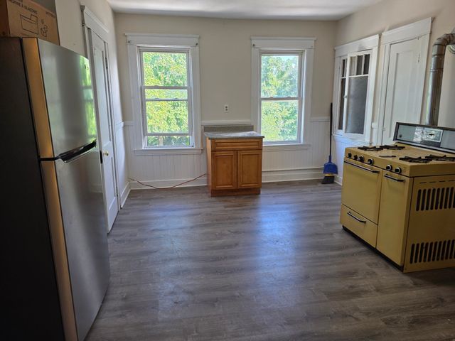 14 Douglas Ct 3rd FL, Worcester, MA 01603