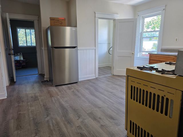 14 Douglas Ct 3rd FL, Worcester, MA 01603