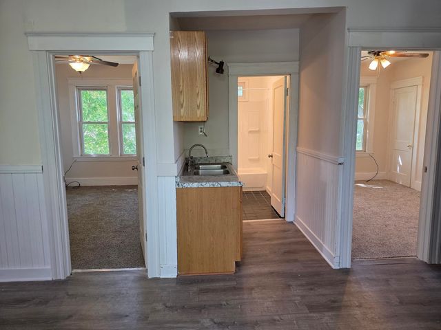 14 Douglas Ct 3rd FL, Worcester, MA 01603