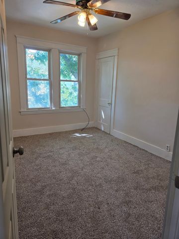 14 Douglas Ct 3rd FL, Worcester, MA 01603