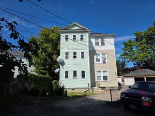 14 Douglas Ct 3rd FL, Worcester, MA 01603