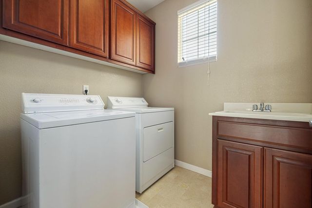 2391 Gabriel, Merced, CA 95340