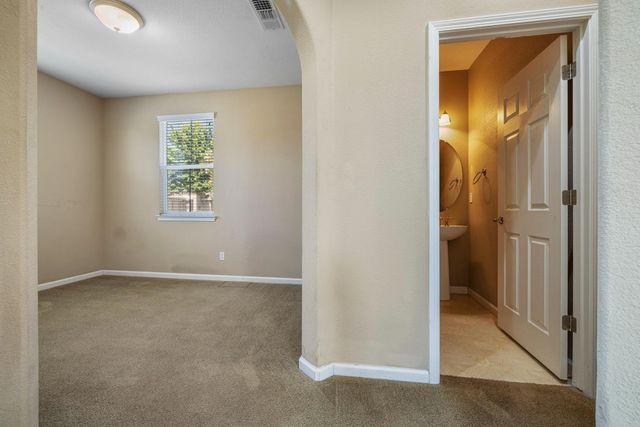 2391 Gabriel, Merced, CA 95340