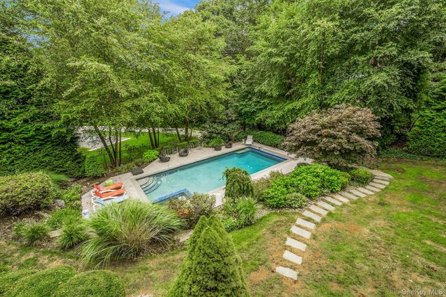 32 Penny Lane, Scarsdale, NY 10583