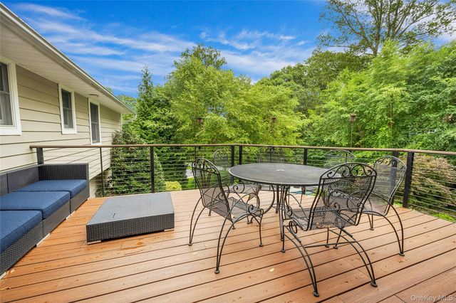 32 Penny Lane, Scarsdale, NY 10583