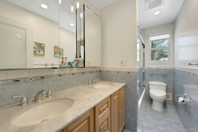 32 Penny Lane, Scarsdale, NY 10583