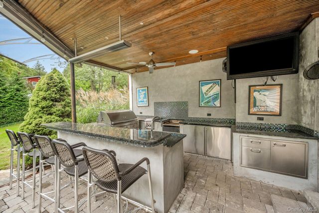 32 Penny Lane, Scarsdale, NY 10583