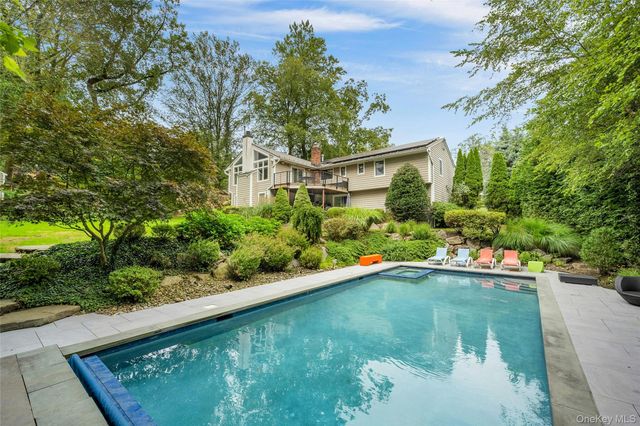 32 Penny Lane, Scarsdale, NY 10583